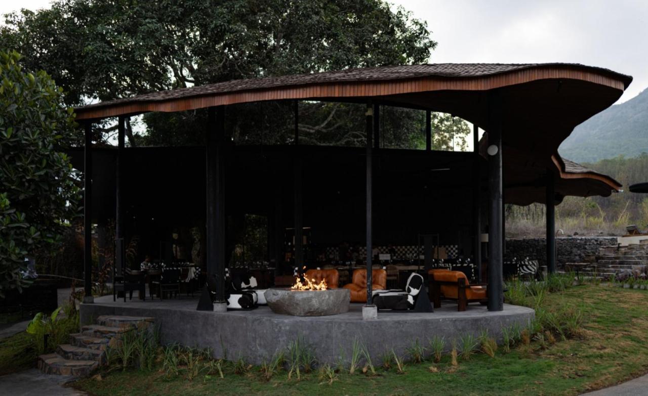 Отель Toteme Glamping And Hot Spring Kintamani Экстерьер фото