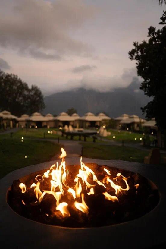 Отель Toteme Glamping And Hot Spring Kintamani Экстерьер фото